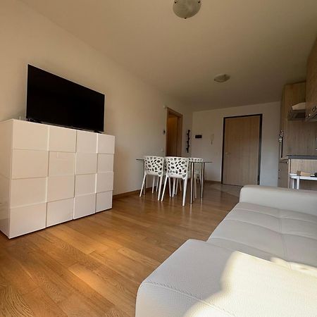 Crossroads Apartment Santa Maria la Longa Екстериор снимка